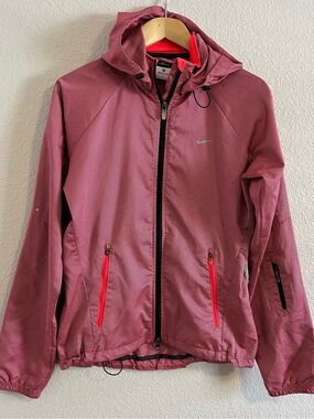 Nike Storm Fit Womens Running Jacket Windbreaker Rain